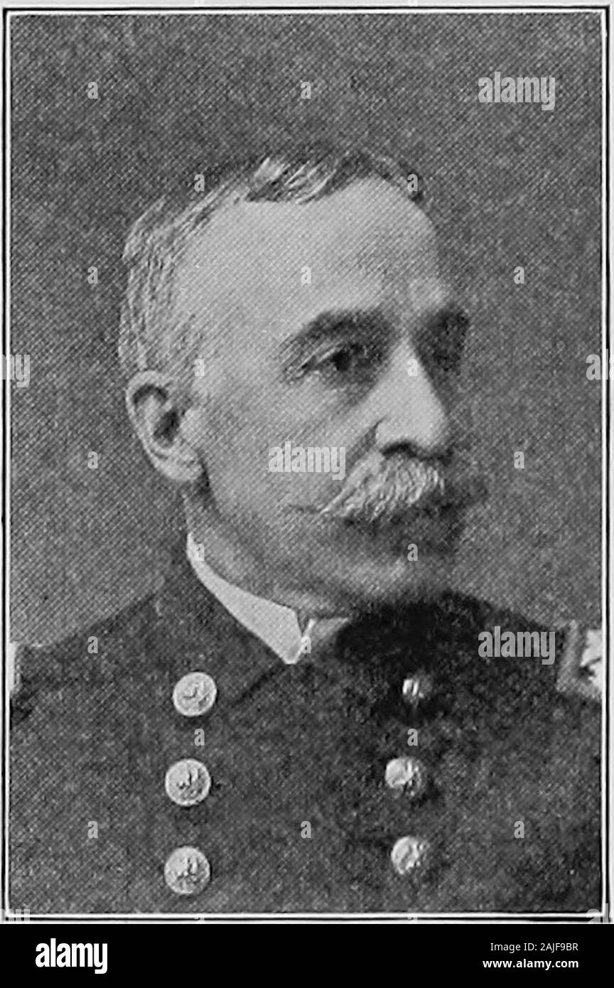 Geschichte der Vereinigten Staaten von den frühesten Entdeckung Amerikas bis Ende 1902. General Nelson A. Meilen. 1898] DEN KRIEG MIT SPANIEN 23 s eine vor Mitternacht wenig, am 30. April Deweys Flaggschiff Olympia die BocaGrande Kanal an der Bucht von Manila, Balti - mehr Petrel, Raleigh, Concord, und Bostonfollowing eingegeben. Von daybreak Cavite stand dis - geschlossen und, bereit, andwaiting huddledunder seiner Akkus. Admiral Montojosfleet: ReinaChristina, Castilla, Don Öw-nio de Ulloa, DonJuan de Austria, Islade Luzon, Isla deCuba, allgemeine Lezo, Marquis del Duero, El Curreo, und Ve - lasco - zehn Schiffe zu Deweys sechs Stockfoto