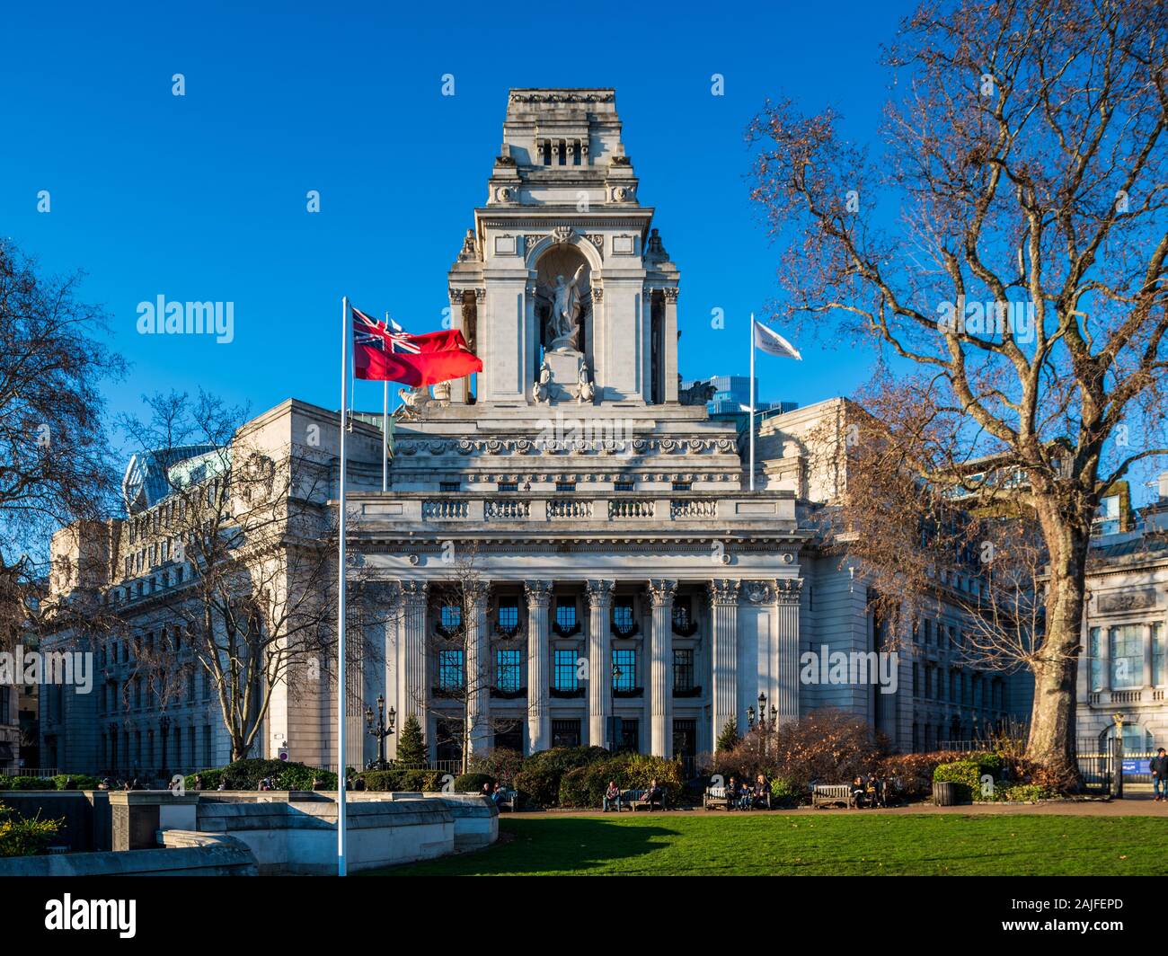 10 Trinity Square London, Grad II * Ehemaliger HQ der Hafen von London Authority aufgeführt, jetzt ein Four Seasons Hotel. Beaux-arts-Stil. Eröffnet 1922. Stockfoto