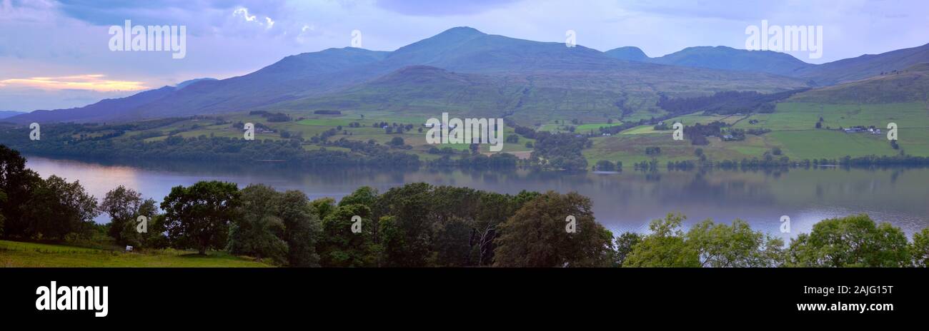 Panoramablick auf Ben Lawers und Loch Tay in den schottischen Highlands von Schottland Großbritannien Stockfoto