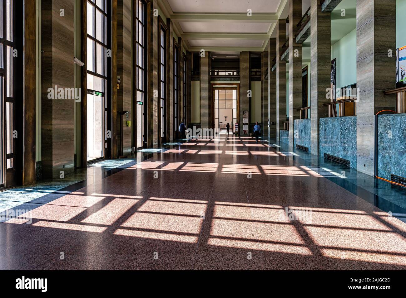 Genf, Schweiz - 15 April, 2019: Korridor im Innern der Palast der Nationen - das UN-Hauptquartier in Genf, Schweiz - Bild Stockfoto