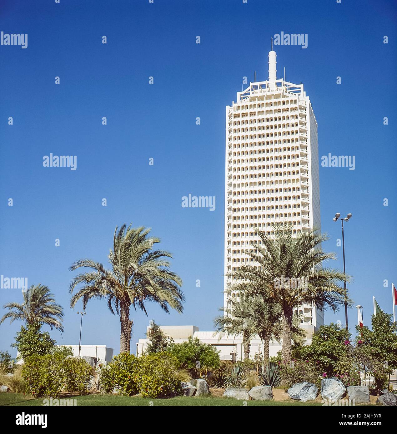 Das Dubai World Trade Center Gebäude, das erste von Dubais modernes Hochhaus Wolkenkratzer, Gebäude, die das Stadtbild für viele Jahre beherrscht Stockfoto