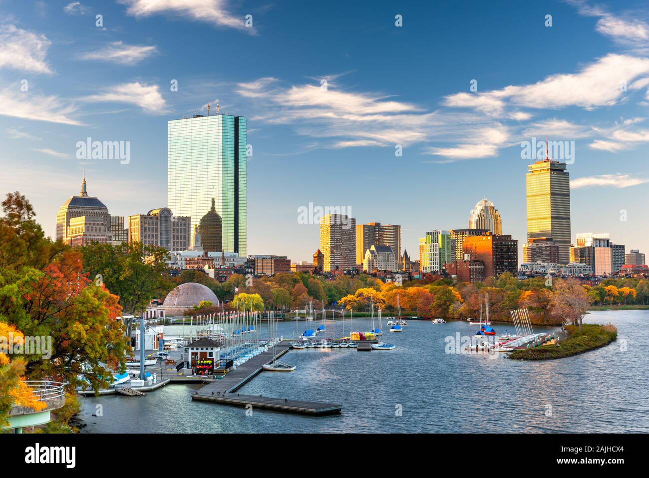 Boston, Massachusetts, USA Skyline am Charles River in den Morgen. Stockfoto