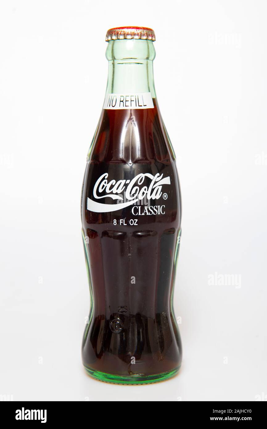 Essen und Trinken Getränke Coca Cola Coke Classic Glas 8 fl oz Unze Flasche Stockfoto