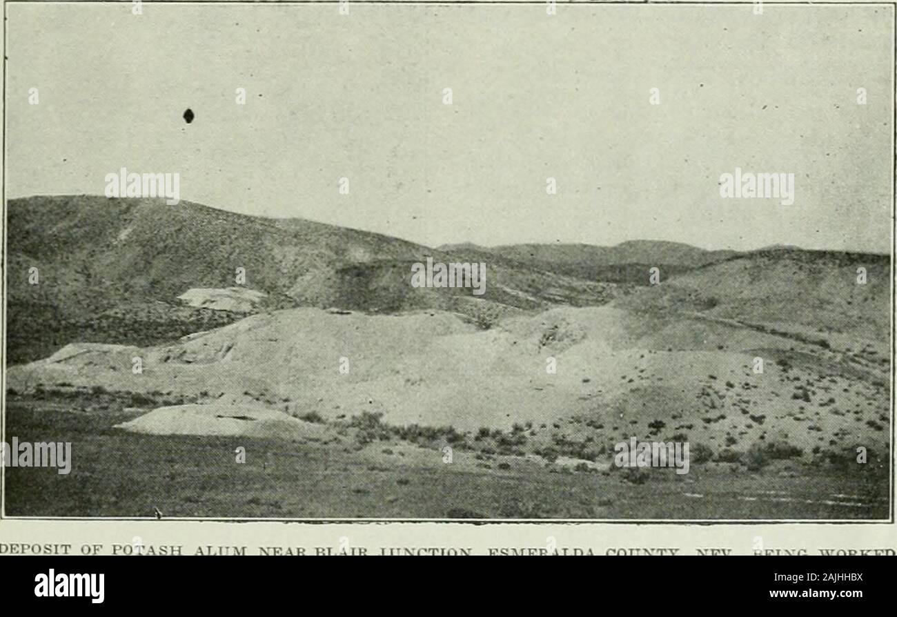 E/MJ: Engineering und Mining Journal. hatCongressmen vom Nordwesten Sup-port die Rechnung. Eine Kopie des resolutionwas Gesendet an jeder Senator und Vertreter in Washington. WALLACE, IDAHO - Sept. 16 Der Streik am Coeur dAlenemines hat Gleiches, ohne Störung. Streikposten an der Hecla meine sein - BUTTE, Mont.-Sept. 19 Erste Pause in Metall Handwerk Streik in Butte Bezirk fand Sept. 18, wenndie Maschinisten am Anaconda roch - ery in Great Falls, Mont. gestimmt zu re-turn zu arbeiten, das Akzeptieren des alten Angebot des Unternehmens. Das Metall Handwerk ist anindependant Union bestehend aus Machin - ists, Stockfoto