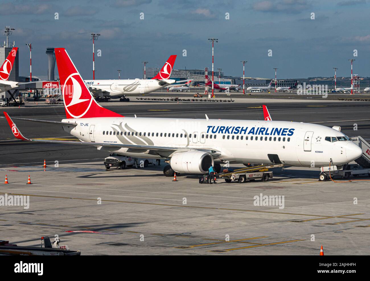 ISTANBUL - Jan 03: Flugzeuge mit Turkish Airlines Logo am neuen Flughafen Istanbul Havalimanı am 03 Januar. 2010 in der Türkei. Stockfoto