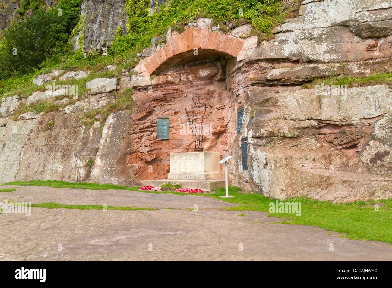 Das kriegerdenkmal am Fort von Bamburgh Castle Wände in Northumberland, Großbritannien Stockfoto