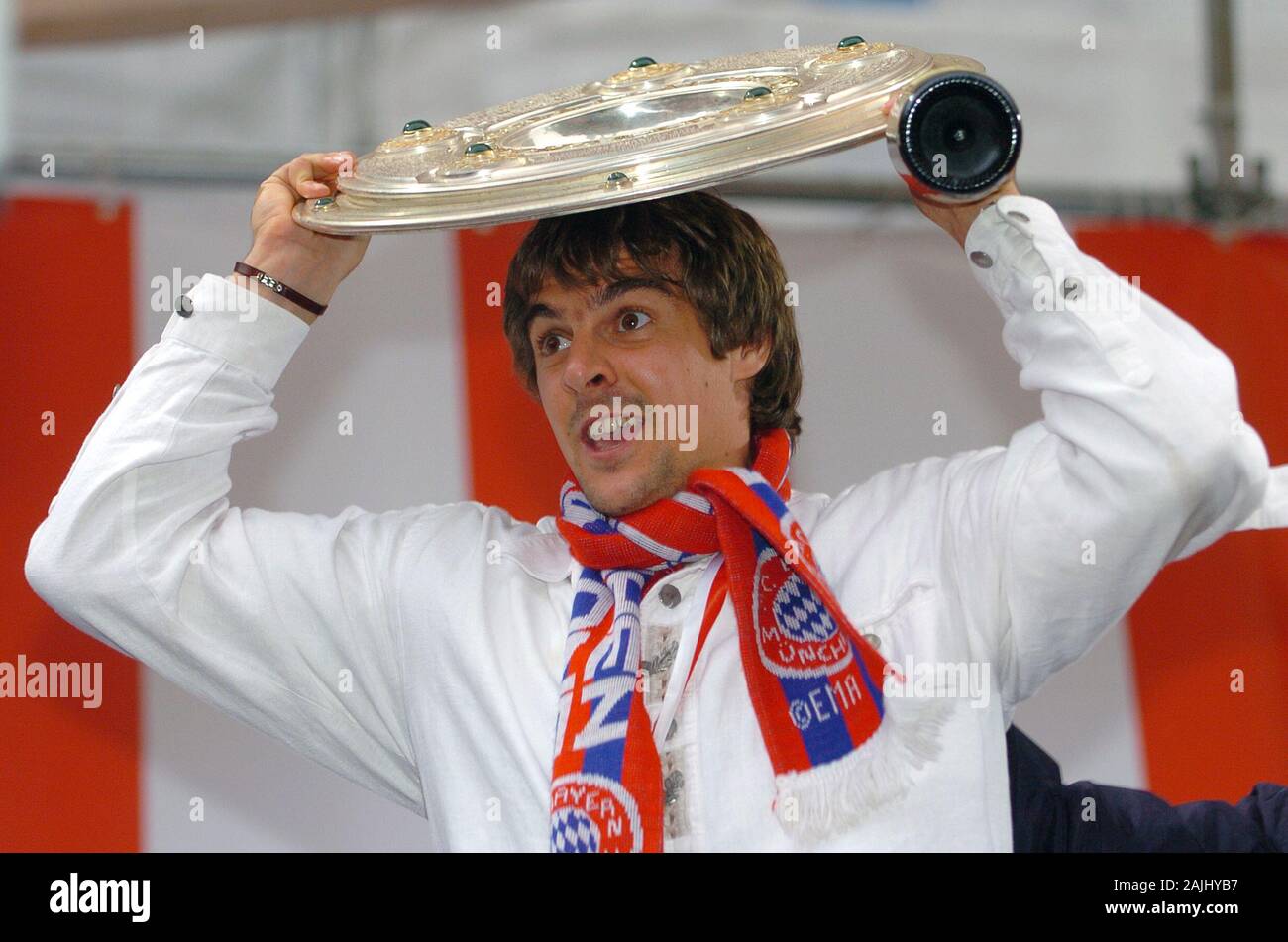 Sebastian DEISLER feiert seinen 40. Geburtstag am Januar 05, 2020 Archiv Foto; FC Bayern München - 1.FC Nürnberg 6-3 Sebastian DEISLER mit meisterschale am Marienplatz-Meisterfeier. FC Bayern Deutscher Meister Fußball, Liga 1, Saison 0405, Spieltag 33, Mai 14., 2005 | Verwendung der weltweiten Kredit: dpa Picture alliance/Alamy leben Nachrichten Stockfoto