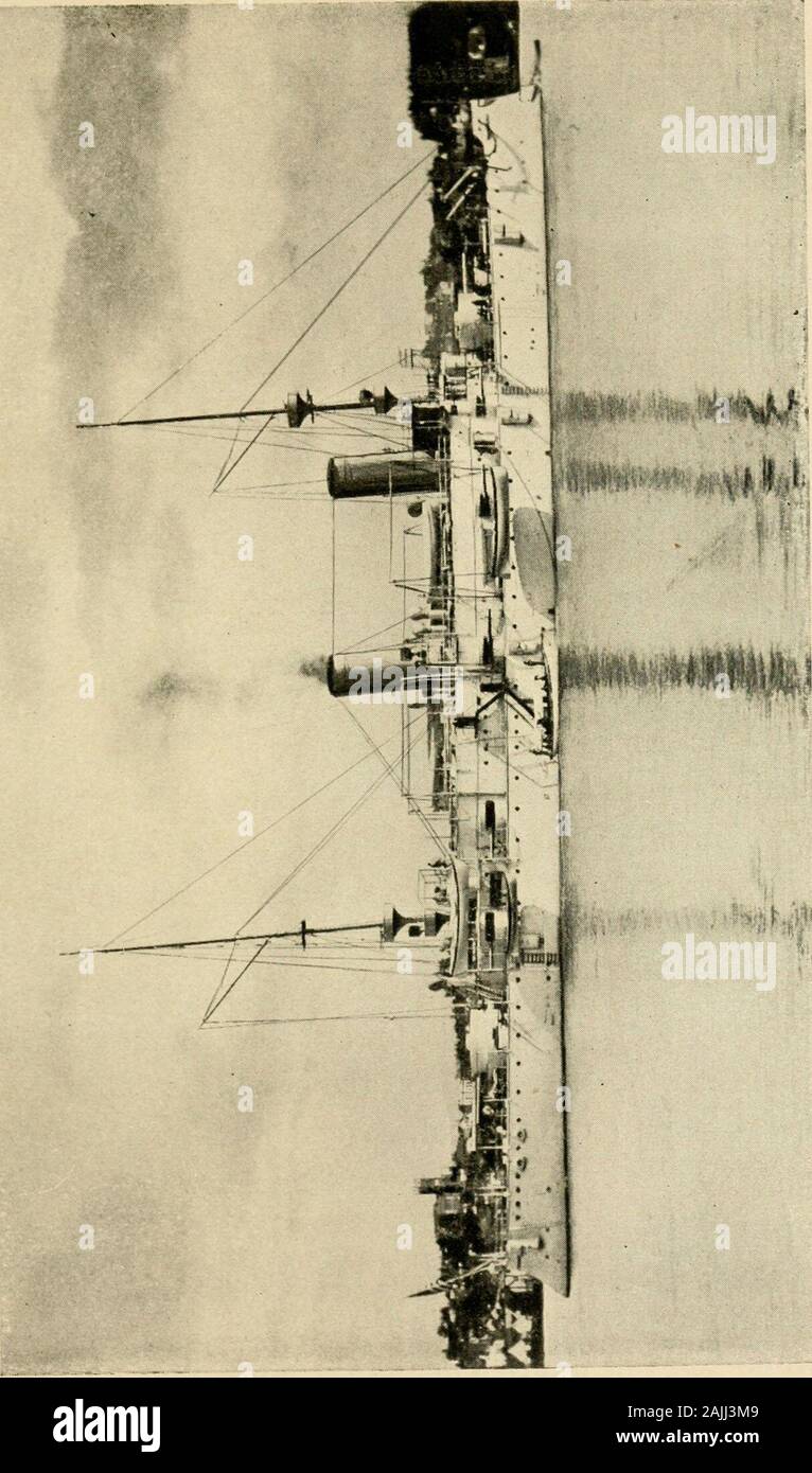 Unsere Marine in der Zeit des Krieges (1861-1898). Hatte thehelp der prächtig bewaffneten Festungen in der Bucht von Manila, wherethe Kampf jflace nahm, und waren wirklich mehr als amatch in Waffen für die Amerikaner. Dewey war viel auf dem Spiel. Er war fast eightthousand Meilen entfernt von seinem Nächsten Heimathafen. Ifhe wurde geschlagen, oder nur teilweise geschlagen, es gab noplace für ihn nach dem Kampf. Er konnte nicht getcoal Weg zu beginnen, und natürlich konnte nicht Essen bekommen. Er hatte einfach zu gewinnen, oder sterben bei dem Versuch. ]^o suchwork war jemals auf einem Naval commandof oflicer in einer Flotte. Er wusste, was nicht bedeutete, und startedout von Mirs B Stockfoto