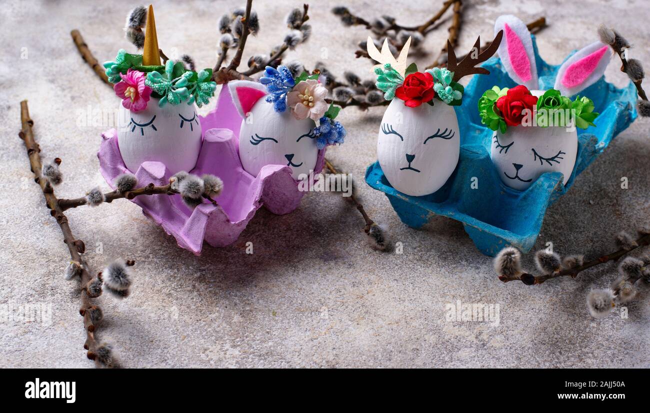 Ostereier in Form von Bunny, cat und Hirsche Stockfoto