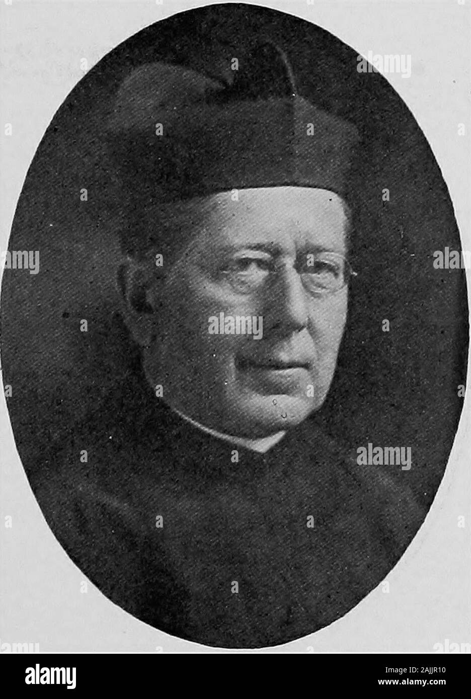 Empire State Honoratioren, 1914. REV. W. BERTRAND STEVENS Rektor St. Anns Kirche New York City REV. WM. H. WALSH Italienisch Mission Unserer Lieben Frau von Loretto, katholischer Priester und Mitglied der Gesellschaft Jesu New York City 108 Empire State Honoratioren DEN KLERUS Stockfoto