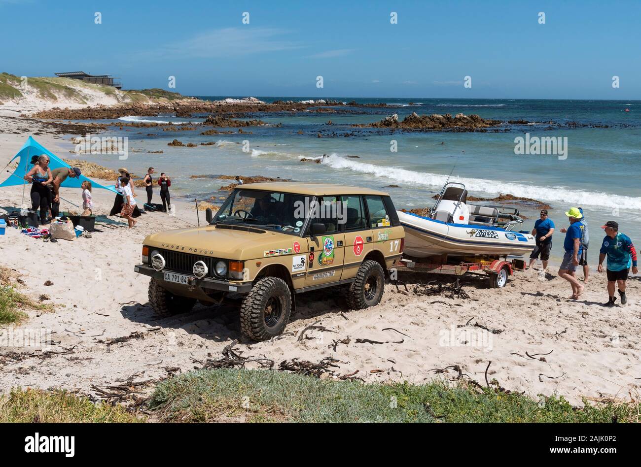 Rooiels, Western Cape, Südafrika. Dezember 2019, die belebten Strand bei Rooiels für die Eröffnung der Cray. Stockfoto