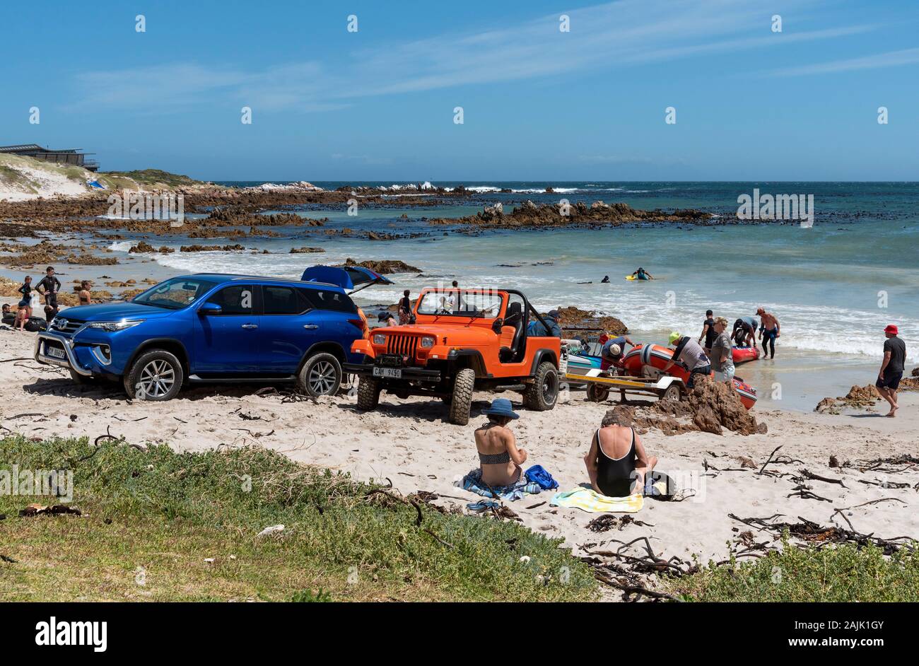 Rooiels, Western Cape, Südafrika. Dezember 2019, die belebten Strand bei Rooiels für die Eröffnung der Cray. Stockfoto