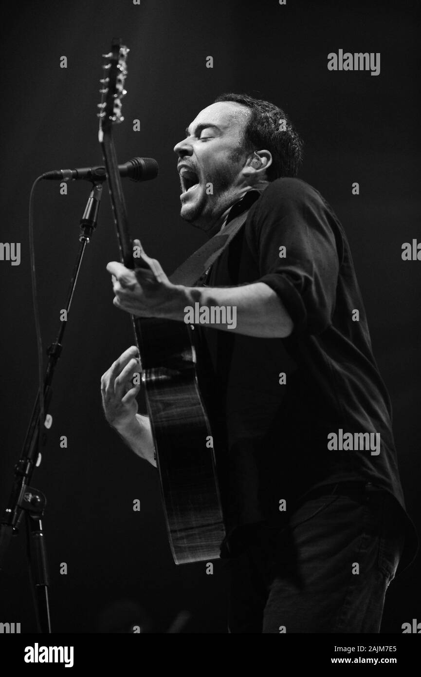 Mailand, Italien, 22. Februar 2010, live Konzert der Dave Matthews Band im "PalaSharp': Der Sänger und Gitarrist Dave Matthews Band während des Konzerts Stockfoto