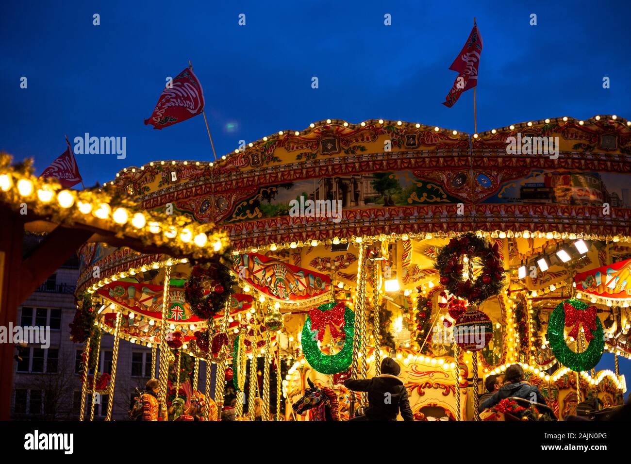 BIRMINGHAM, Großbritannien - 15 Dezember, 2019: Victorian Kirmes am Victoria Square während der jährlichen Weihnachten Fraknkfurt Markt Stockfoto