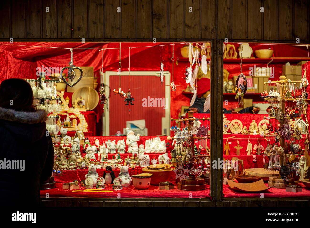 BIRMINGHAM, VEREINIGTES KÖNIGREICH - Dezember 15, 2019: Detail des Handels während der jährlichen Frankfurter Weihnachtsmarkt Abschaltdruck Stockfoto