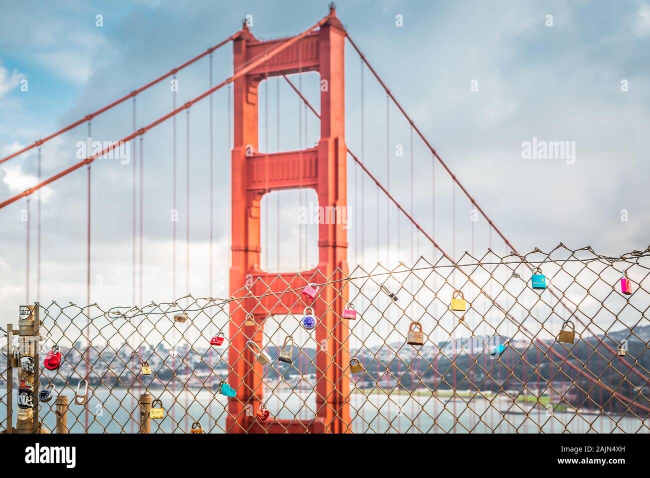 SAN FRANCISCO, USA - 27.November 2019: Touristen Fotos Golden Gate Bridge, San Francisco, CA USA Stockfoto