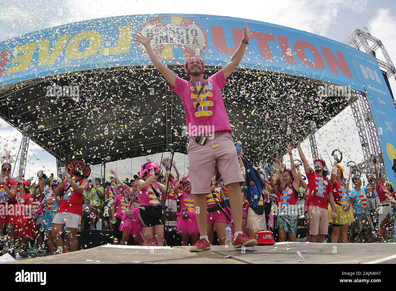 Rio de Janeiro, Brasilien, 4. Februar 2019. Carnival block Sergeant Pimenta führt auf dem Aterro do Flamengo während der straßenkarneval der Stadt Stockfoto