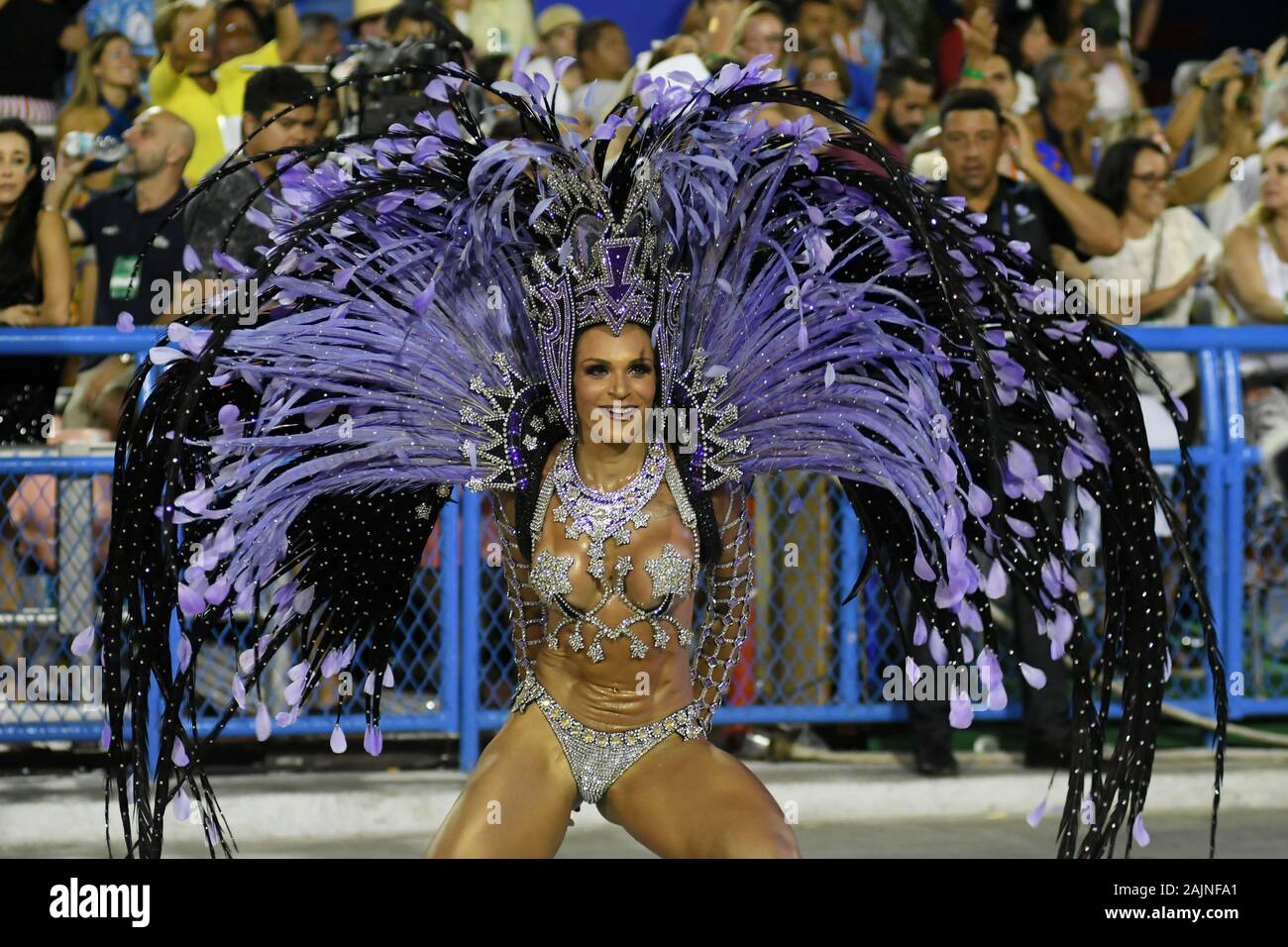 Rio de Janeiro, 9. Februar 2018. Spezielle Gruppe Samba Schulen Parade während der Rio de Janeiro Karneval, im Sambodromo, in der Stadt von Rio de Jane Stockfoto