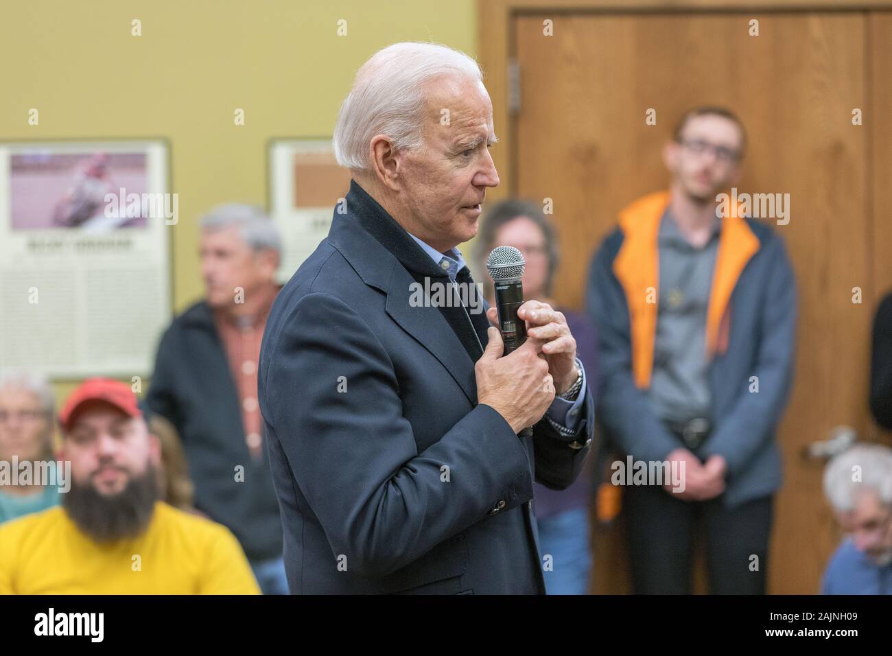 Der ehemalige Vizepräsident Joe Biden einen Präsidentschaftswahlkampf Kundgebung im National Motorcycle Museum in Central City, Iowa, USA. Stockfoto