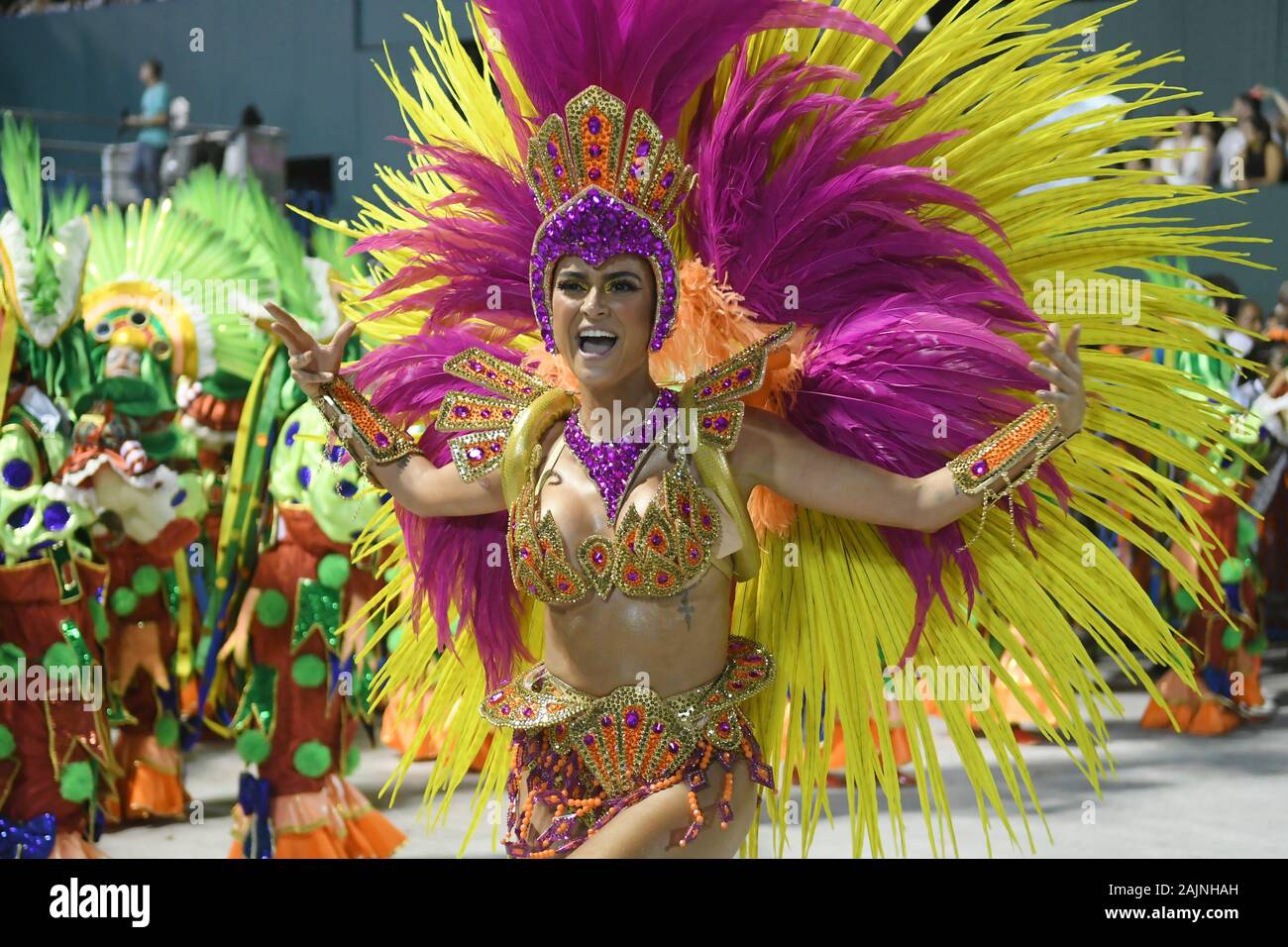 Rio De Janeiro 9 Februar 2018 Spezielle Gruppe Samba Schulen Parade Wahrend Der Rio De Janeiro Karneval Im Sambodromo In Der Stadt Von Rio De Jane Stockfotografie Alamy