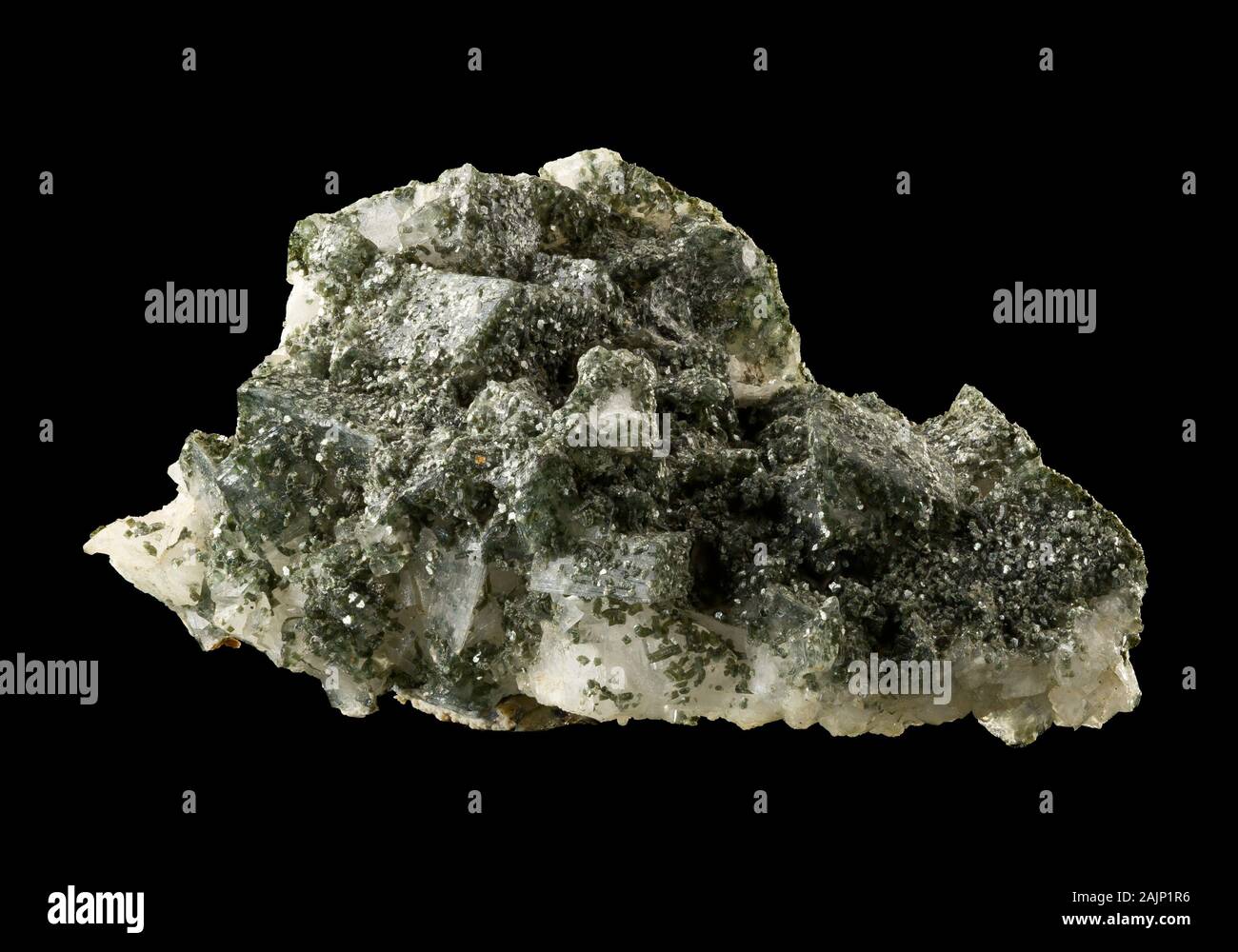 Orthoklas sind miteinander Feldspat mit Chlorit auf Quarz matrix Nahaufnahme Makro auf schwarzem Hintergrund Stockfoto