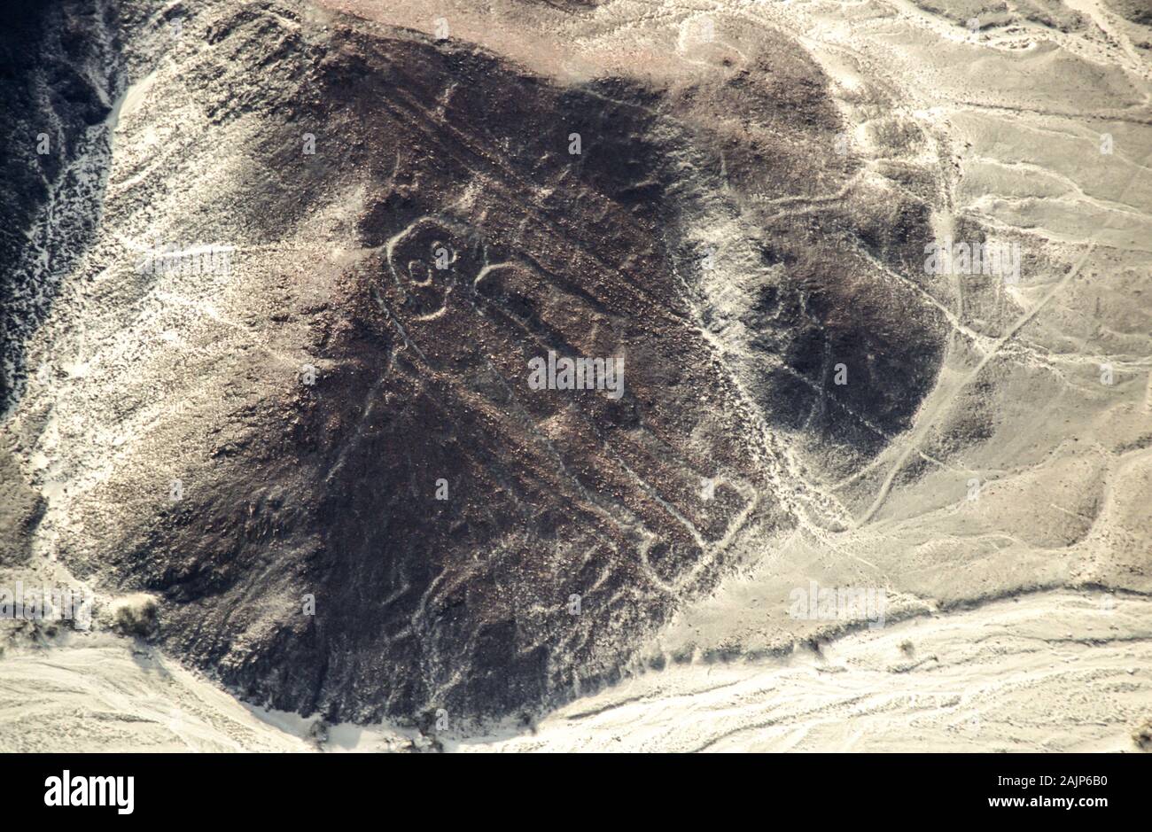 Luftaufnahme der Astronauten. Die Nazca-linien sind eine Gruppe von sehr großen geoglyphen von Depressionen oder seichte Einschnitte in den Boden der N gebildet Stockfoto