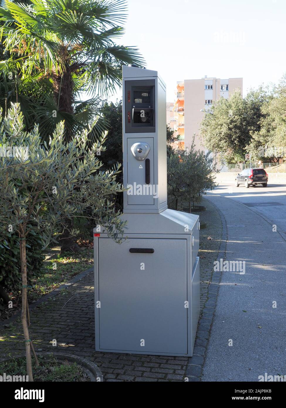 Lugano, Schweiz - Januar 05, 2020: Fahrgeschwindigkeit. Stockfoto