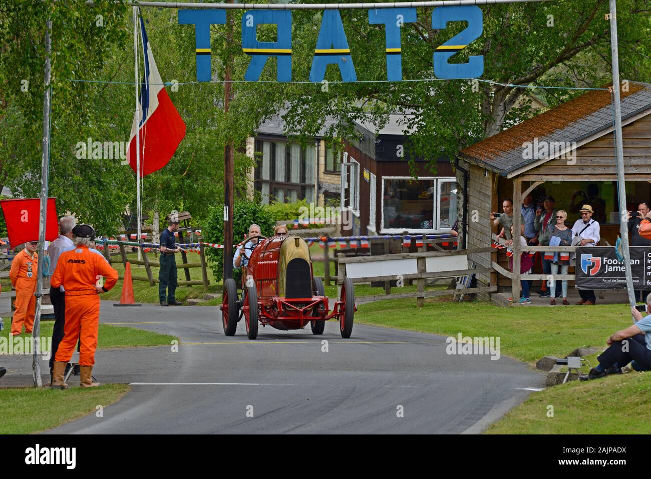 Der als "Biest von Turin" bekannte FIAT S76 wird auf Dem Prescott Hill Climb in Gloucestershire ausgestellt Stockfoto Der als "Biest von Turin" bekannte FIAT S76 wird auf Dem Prescott Hill Climb in Gloucestershire ausgestellt Stockfoto