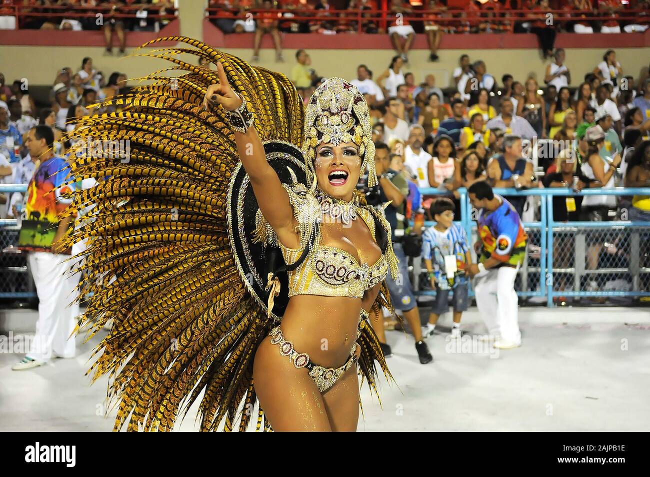 Rio de Janeiro, Brasilien, 16. Februar 2012. Parade der Sambaschulen in Rio de Janeiro Karneval, am Sambadrome, in der Stadt von Rio de Janeir Stockfoto