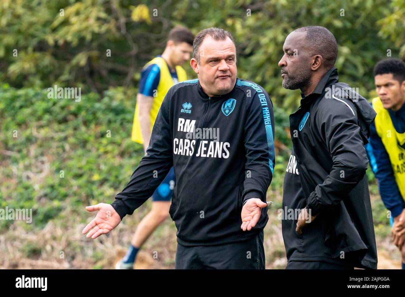 MALAGA, 05-01-2020, Fußball,, niederländischen Eredivisie, Saison 2019-2020, Torhüter trainer Raymons Vermeulen (L), ADO Den Haag Assistant Trainer Chris Powell (R), während der trainingskamp in Mijas, Spanien Stockfoto