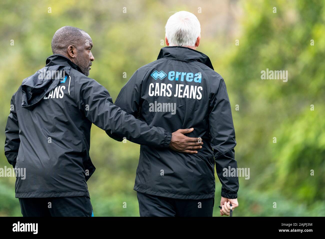 MALAGA, 05-01-2020, Fußball,, niederländischen Eredivisie, Saison 2019-2020, ADO Den Haag Assistant Trainer Chris Powell (L), ADO Den Haag Trainer Alan Pardew, während der trainingskamp in Mijas, Spanien Stockfoto