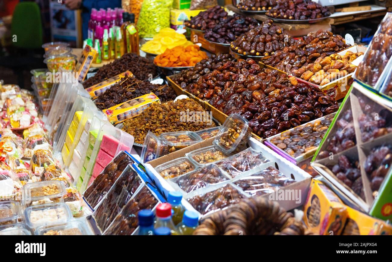 Frische lokale Termine für den Verkauf am lokalen Markt, Fes, Marokko. Mit selektiven Fokus Stockfoto