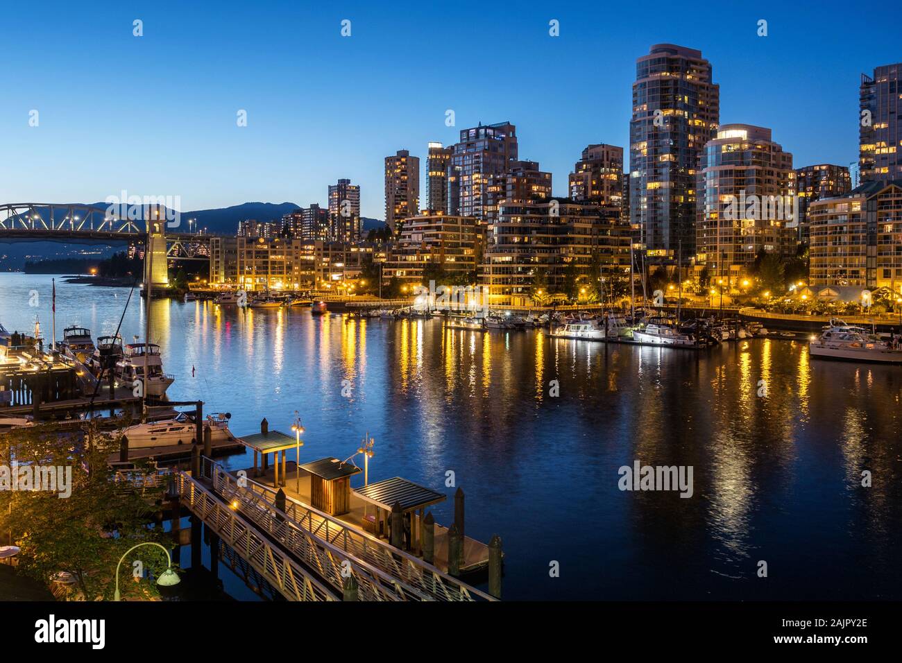 In der Abenddämmerung in Vancouver, British Columbia, Kanada. Stockfoto