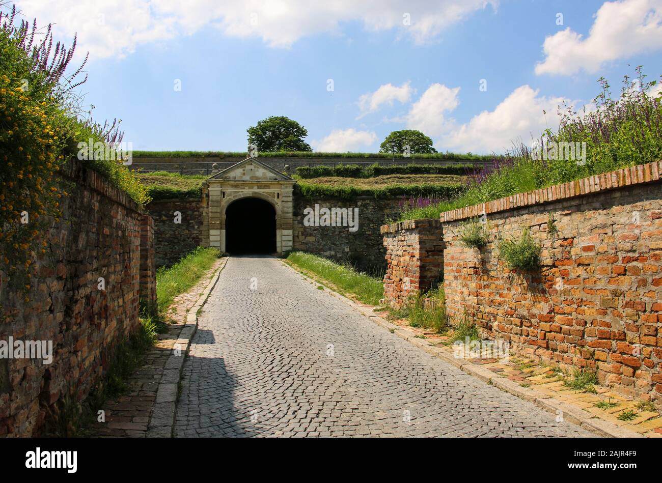 Zentrale Tor der Festung Petrovaradin, Novi Sad, Serbien Stockfoto