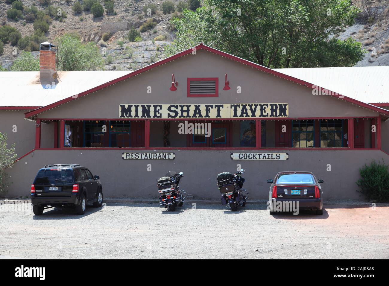 Meine Welle Taverne, Madrid, ehemalige Bergbaustadt in den Bergen von Ortiz, Türkis-Trail, New Mexico, USA Stockfoto
