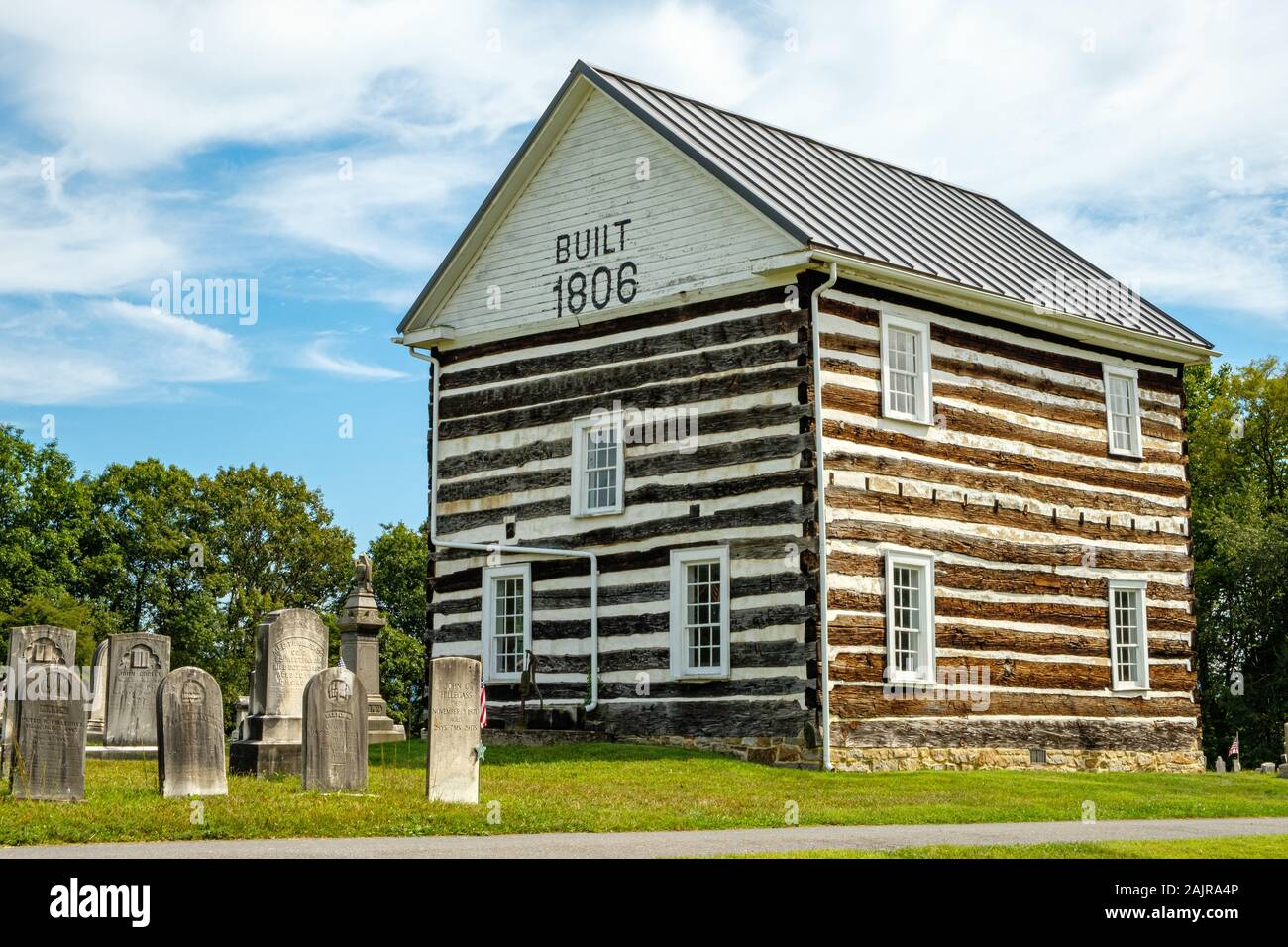 Old Log Church, 343 Friedhof Straße, Schellsburg, PA Stockfotografie