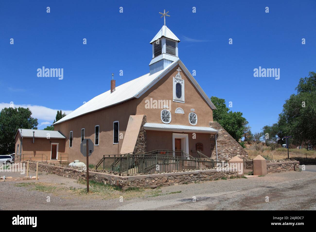 Iglesia Nuestra Señora de los Remedios, Kirche Unserer Lieben Frau der Rechtsmittel, La Cumbrecita, Santa Fe County, New Mexico, USA Stockfoto