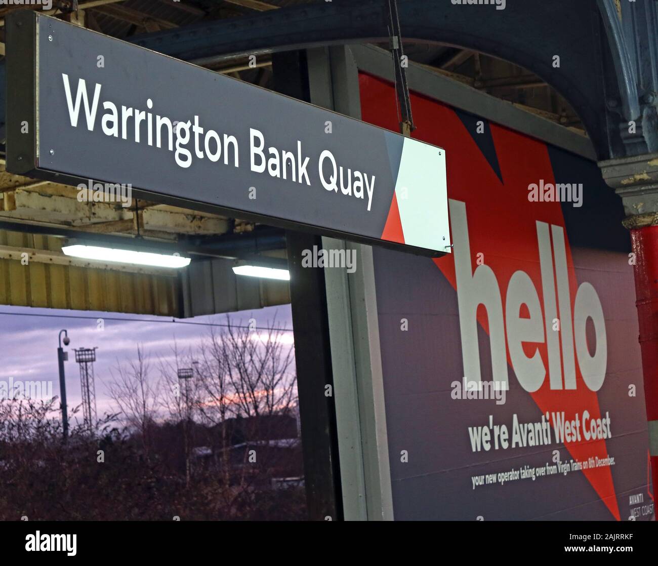Avanti Westküste, WCML, West Coast Mainline - rebrand für FirstGroup TrenItalia, Austausch Virgin Trains Dez 2019, in Warrington Station Stockfoto