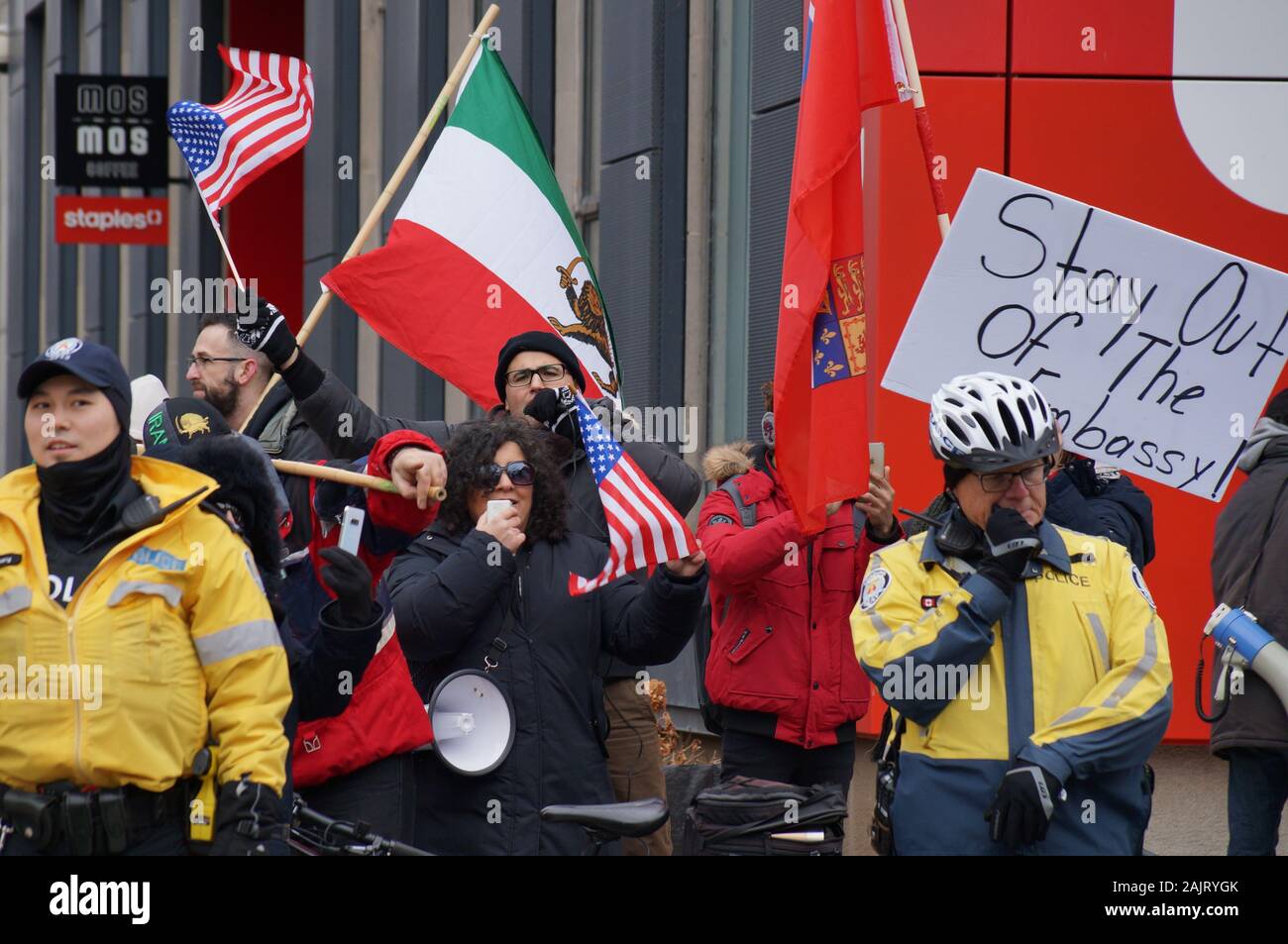 TORONTO, KANADA - 01 04 2020: Menschen unterstützen uns Präsident Donald Trump Politik im Iran und Ermordung von iranischen allgemeine Soleimani auf einer Kundgebung Stockfoto