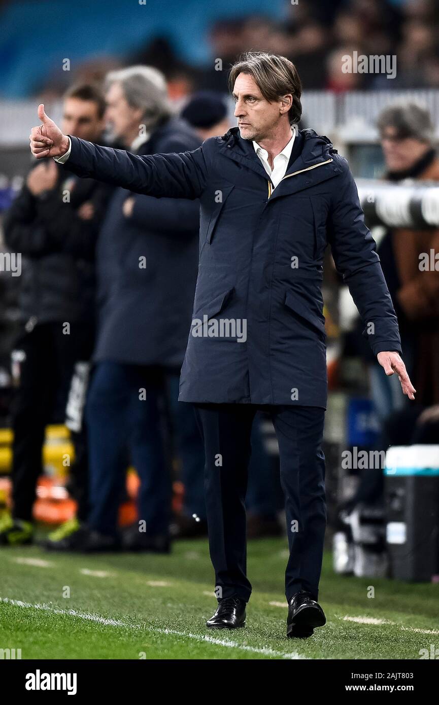 Genua, Italien - 05. Januar 2020: Davide Nicola, Head Coach von Genua CFC, Gesten während der Serie ein Fußballspiel zwischen Genua CFC und US Sassuolo. Genua CFC gewann 2-1 über uns Sassuolo. Credit: Nicolò Campo/Alamy leben Nachrichten Stockfoto