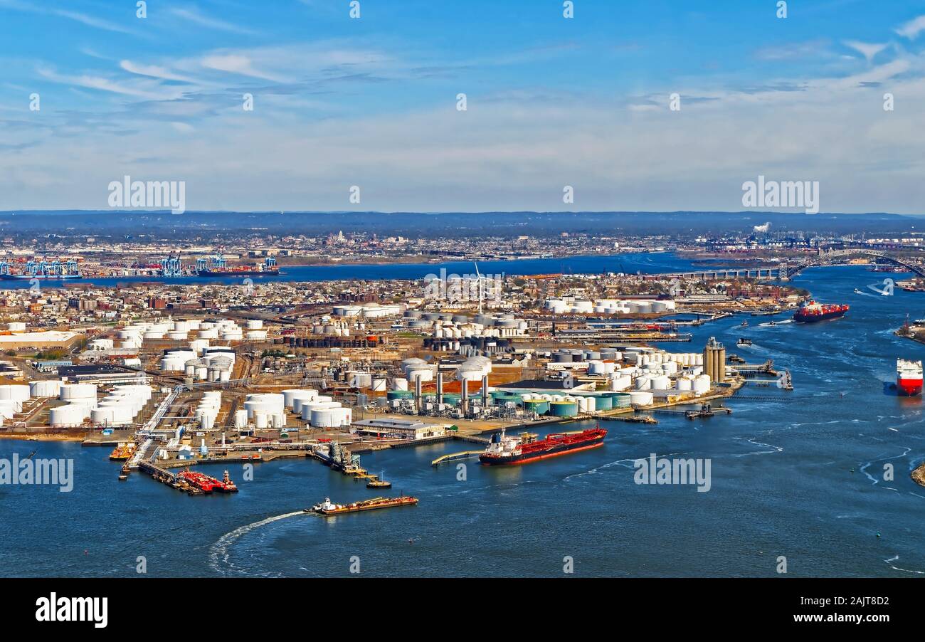 Aussicht auf Port Newark und der Maersk Container in Bayonne reflex Stockfoto