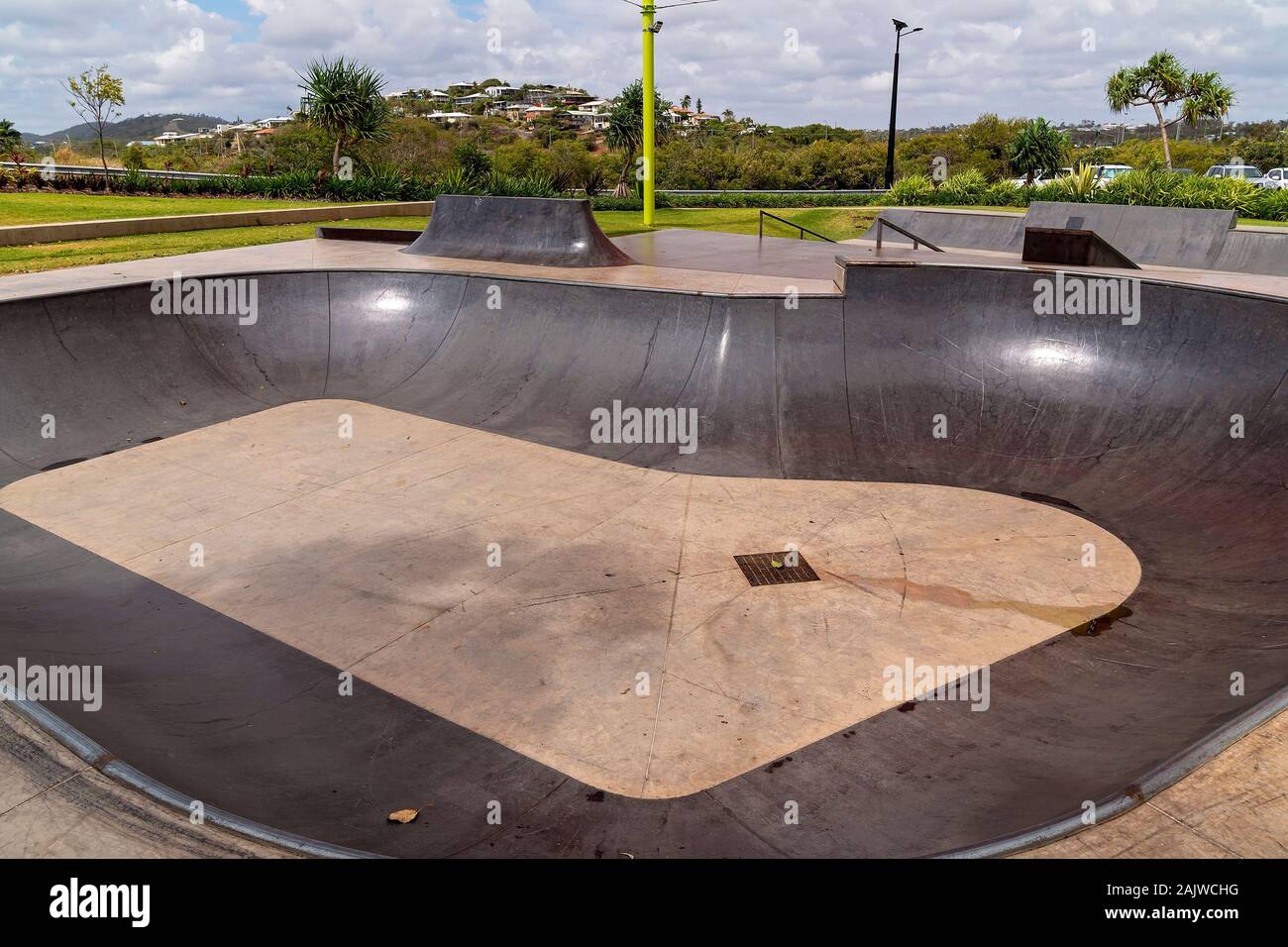 Capricorn Coast Australien - ein Skate Park für Freizeit skateboarding gebaut als Tätigkeit für junge Menschen zu genießen Stockfoto