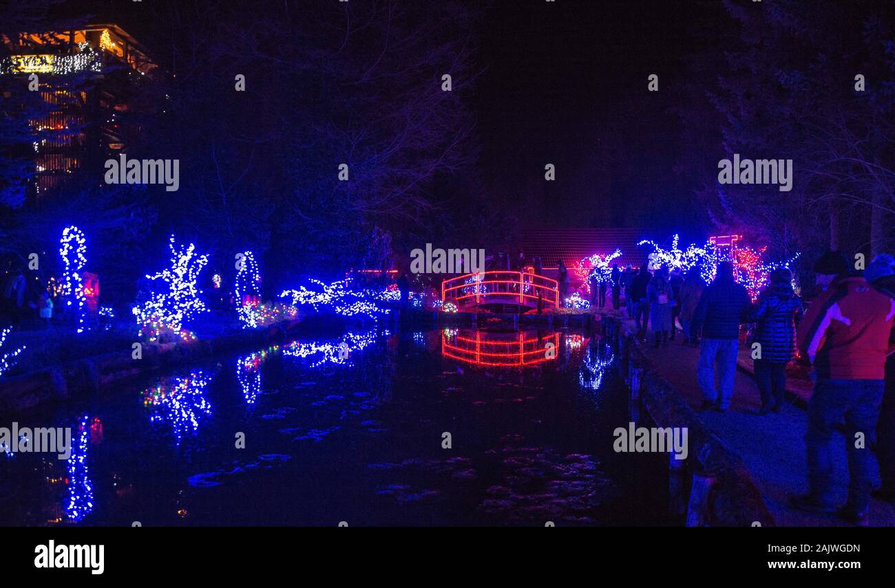 MOZIRJE PARK, Slowenien - Dezember 28., 2019: Weihnachten Mozirje Mozirje Park in der Stadt während der Adventszeit und Feiertage im Dezember eingerichtet. Stockfoto