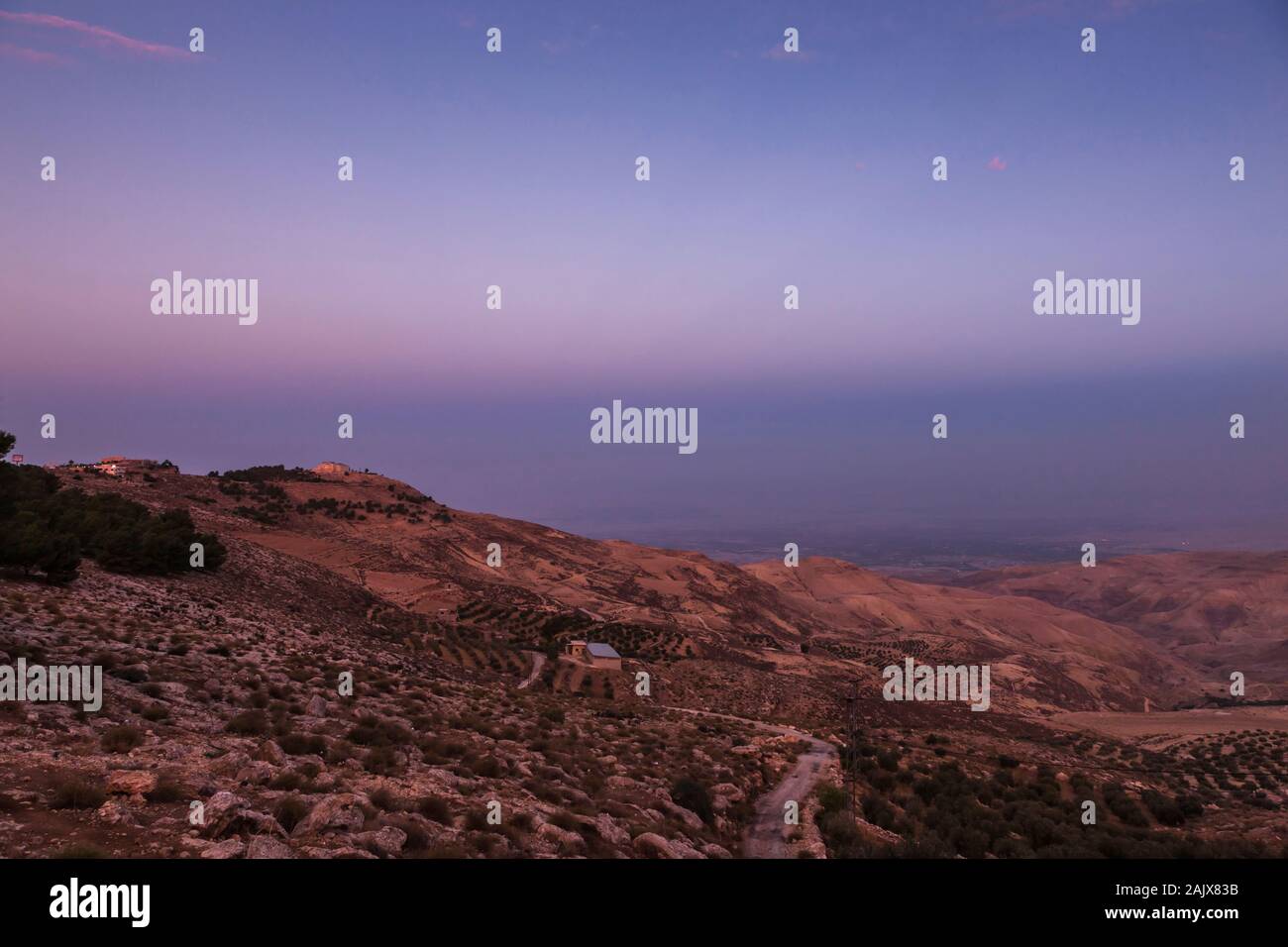 Mount Nebo, Moses Memorial Church bei Madaba, im Morgengrauen, Madaba, Jordanien, mittlerer Osten, Asien Stockfoto