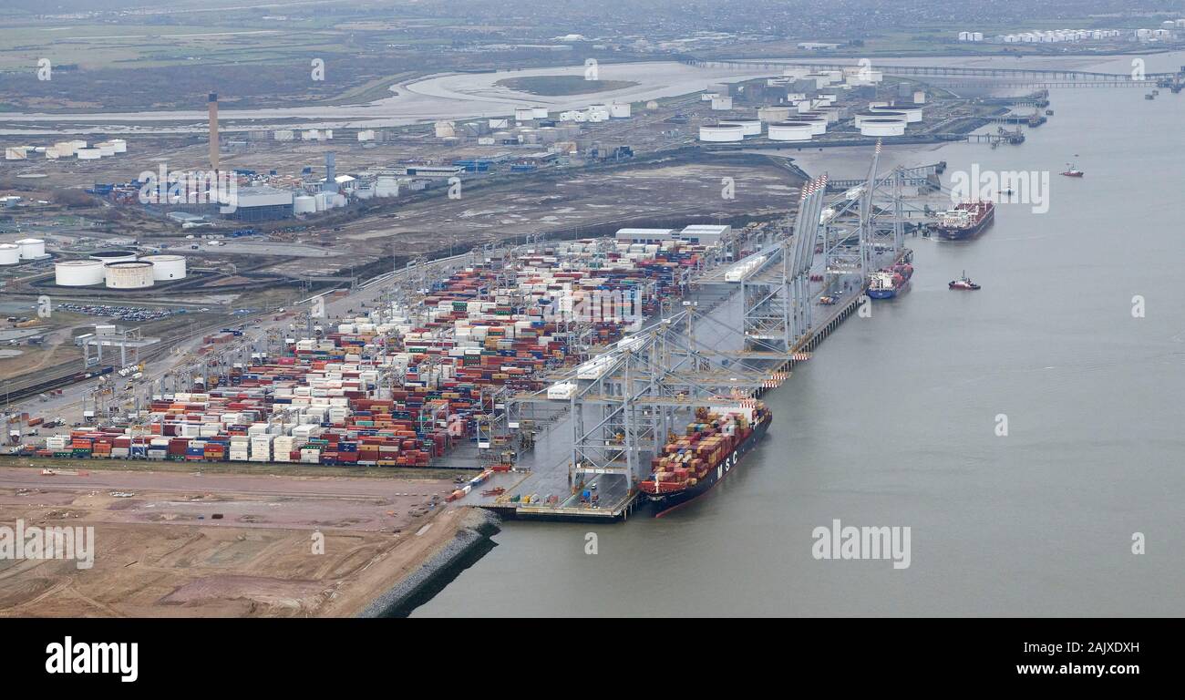 Das neue Londoner Gateway-Containerterminal in Thurrock, London, an der Seite der Thames Estuary, South East England, Großbritannien, schoss aus der Luft Stockfoto