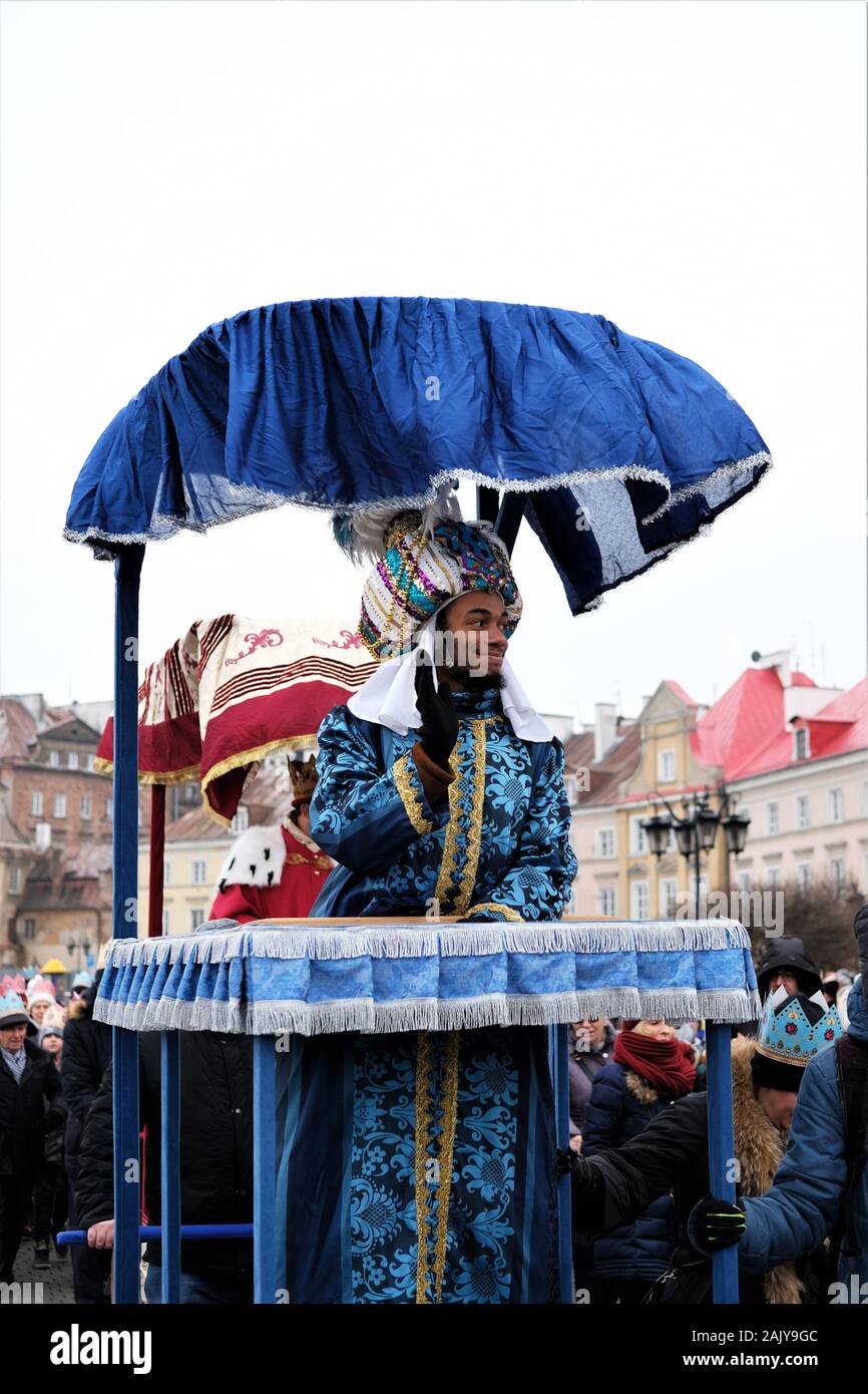 Lublin, Polen 01/06/2020 traditionelle Parade feiern die Ankunft der drei Könige am Dreikönigstag Stockfoto