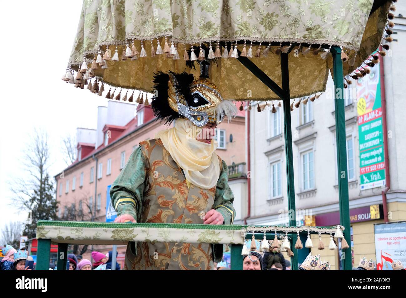 Lublin, Polen 01/06/2020 traditionelle Parade feiern die Ankunft der drei Könige am Dreikönigstag Stockfoto