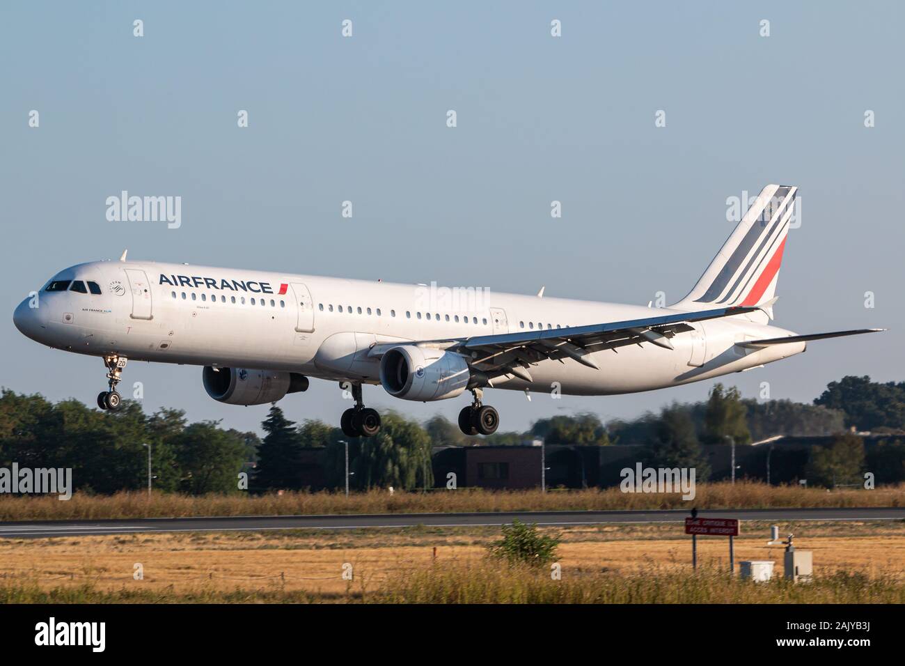 Paris, Frankreich, 15. August 2018: Air France Airbus A321 Flugzeug am Flughafen Paris-Orly (ORY) in Frankreich. Airbus ist ein Hersteller von Flugzeugen aus Toulou Stockfoto