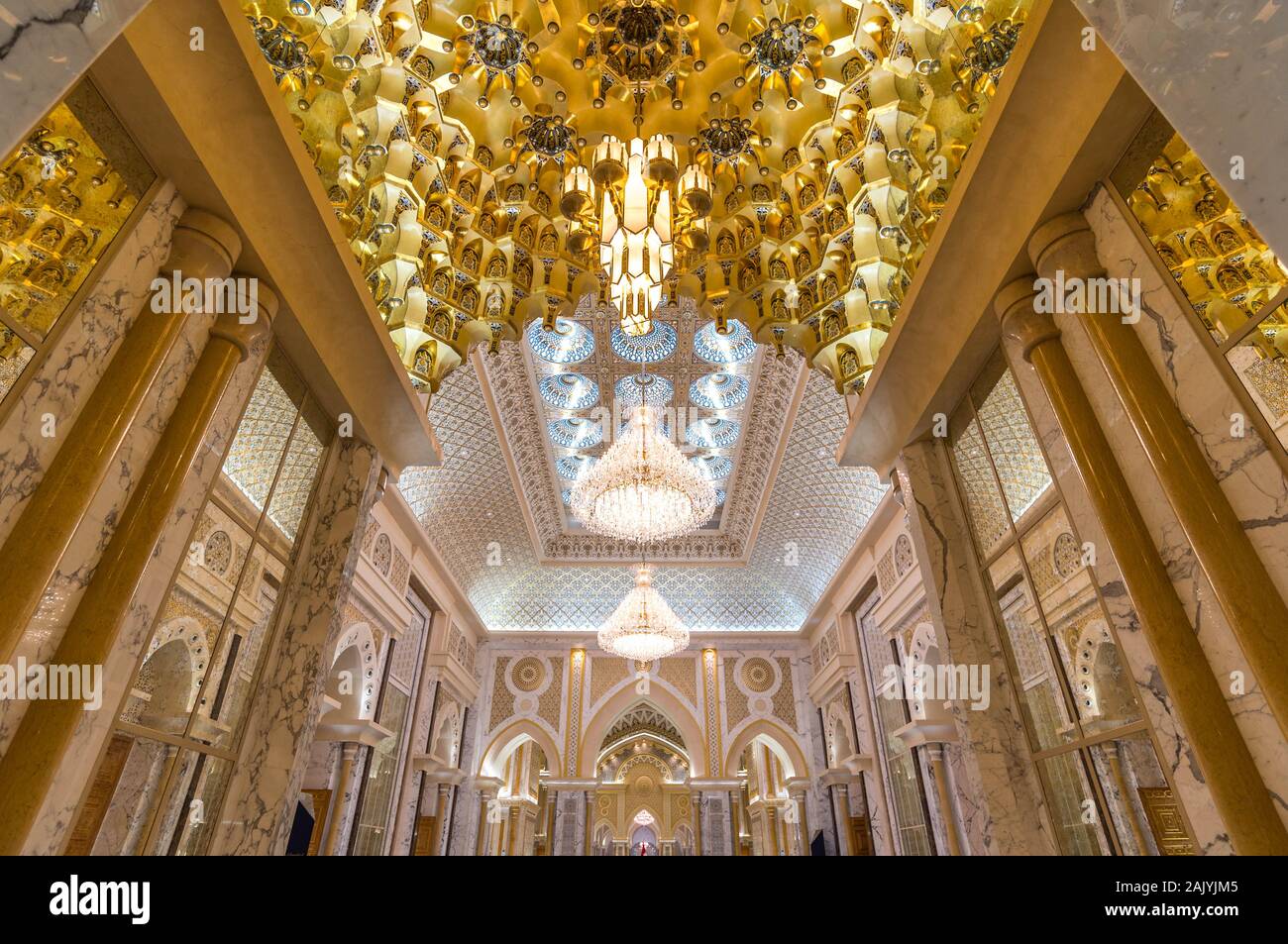 Abu Dhabi, Vereinigte Arabische Emirate: Die üppigen Dekorationen der Präsidentenpalast (Qasr Al Watan), der Palast der Nation, Interieur Stockfoto