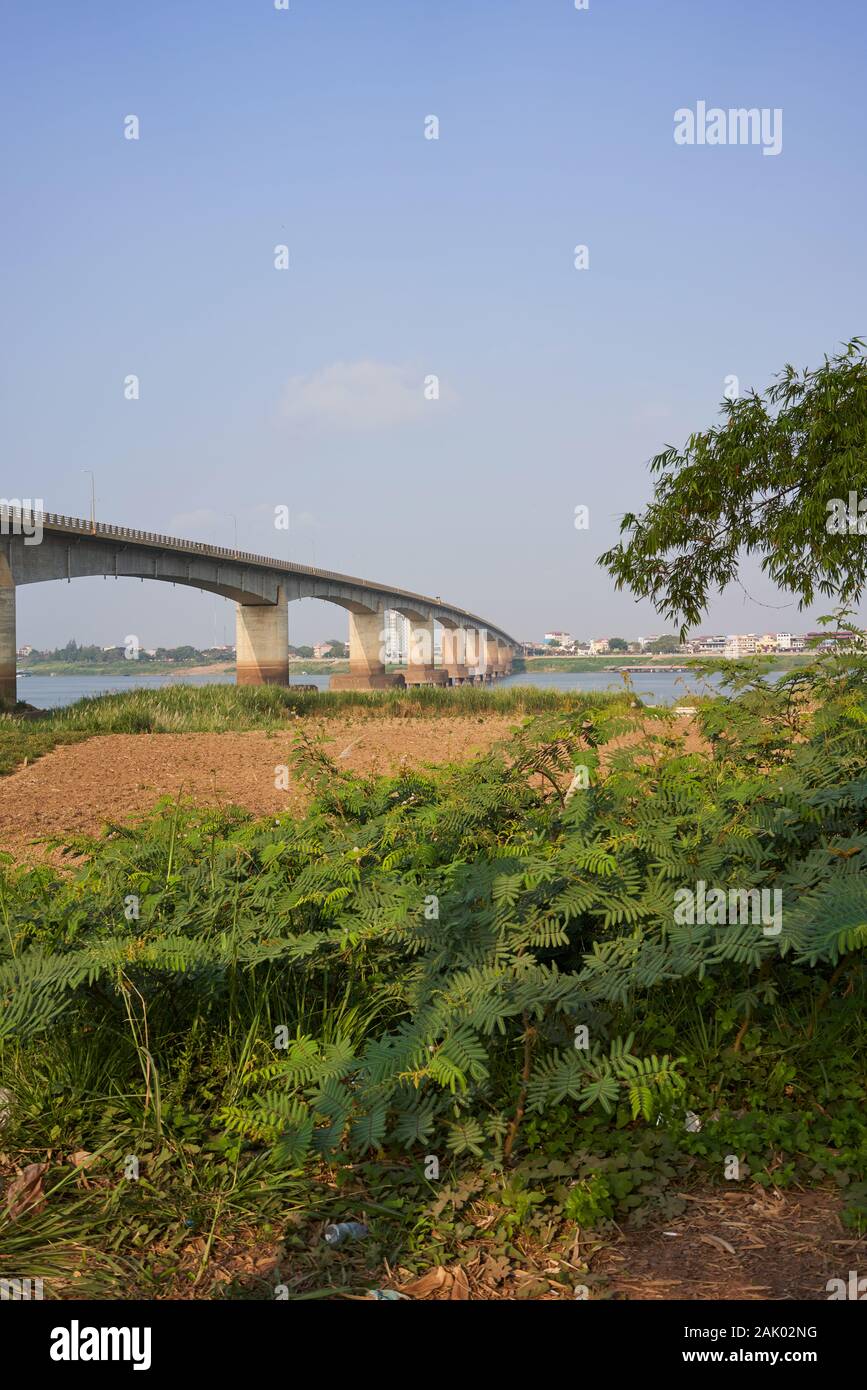 Kizuna Brücke, die den Fluss Mekong Kreuze in Kampong Cham Stockfoto